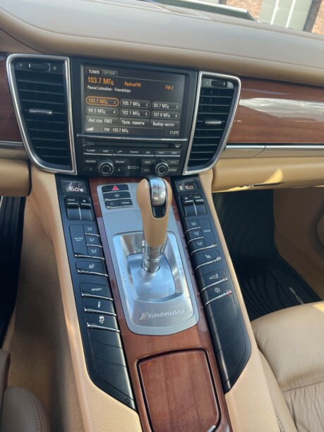 Porsche Panamera 970, 2010 г.
