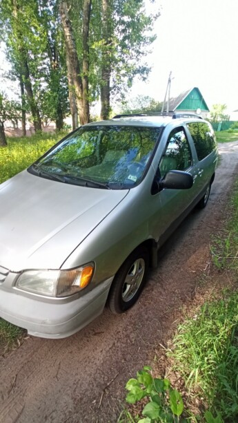 Toyota Sienna I (XL10), 7 мест, 2002 г.