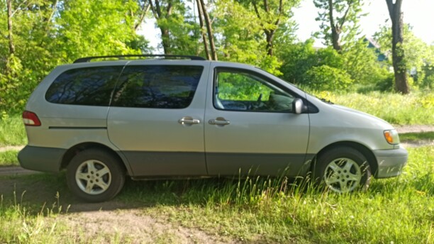 Toyota Sienna I (XL10), 7 мест, 2002 г.