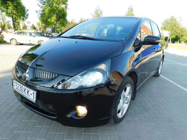 Mitsubishi Grandis, 7 мест, 2007 г.