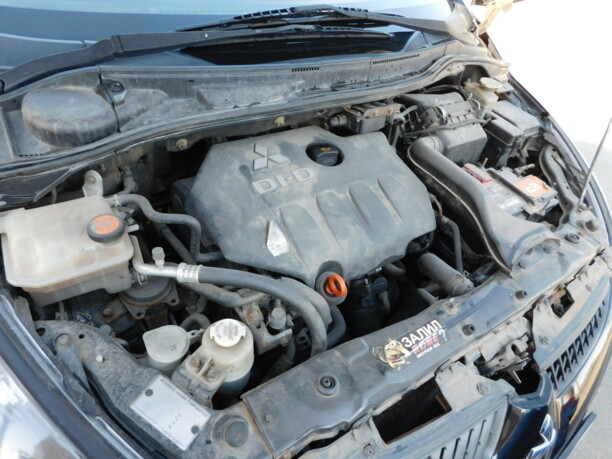 Mitsubishi Grandis, 7 мест, 2007 г.
