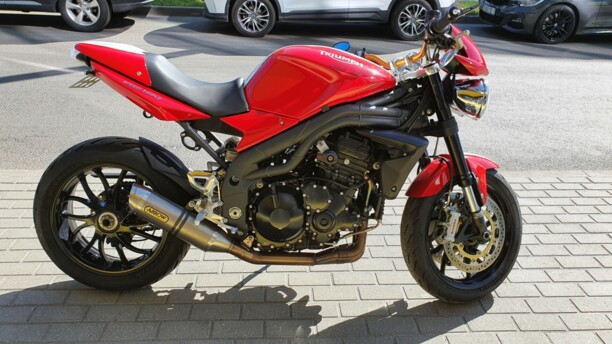 Triumph Speed Triple 1050 ANNIVERSARY 15, 2011 г.