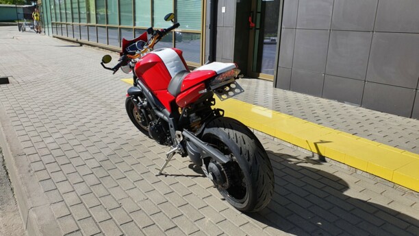 Triumph Speed Triple 1050 ANNIVERSARY 15, 2011 г.