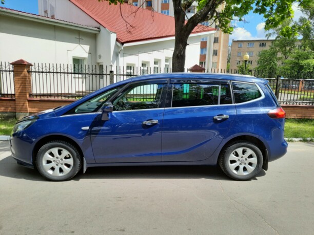 Opel Zafira C, 7 мест, 2015 г.