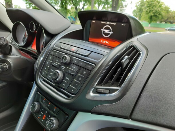 Opel Zafira C, 7 мест, 2015 г.