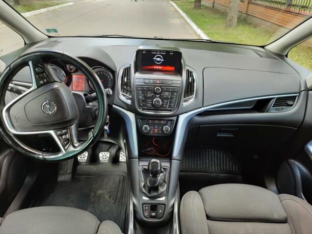 Opel Zafira C, 7 мест, 2015 г.