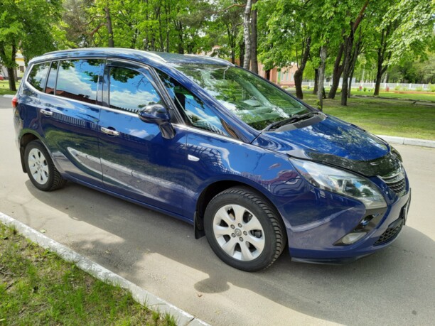Opel Zafira C, 7 мест, 2015 г.