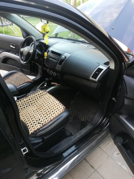 Peugeot 4007, 7 мест, 2009 г.