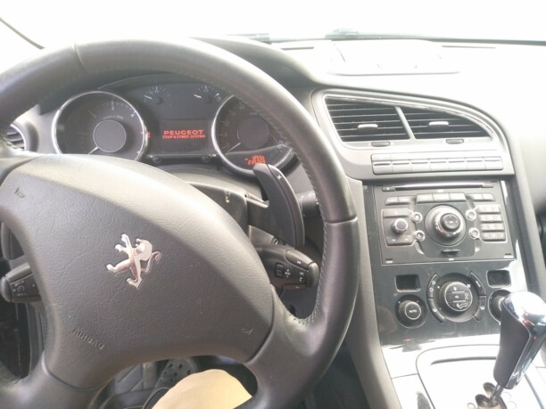 Peugeot 5008 I · Рестайлинг, 7 мест, 2014 г.