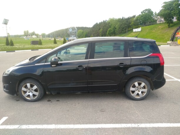 Peugeot 5008 I · Рестайлинг, 7 мест, 2014 г.