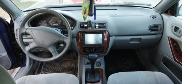 Mitsubishi Galant VIII, 2000 г.