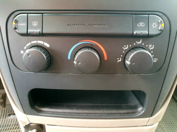 Dodge Caravan IV, 7 мест, 2001 г.