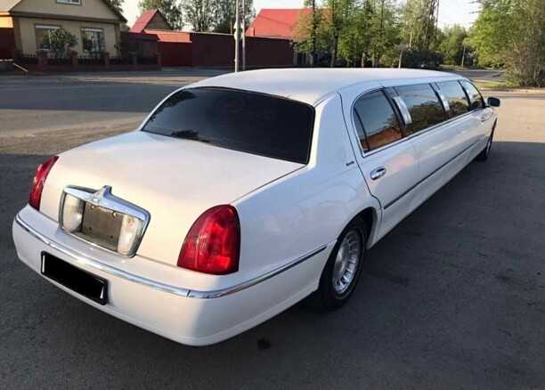 Lincoln Town Car III, 1998 г.
