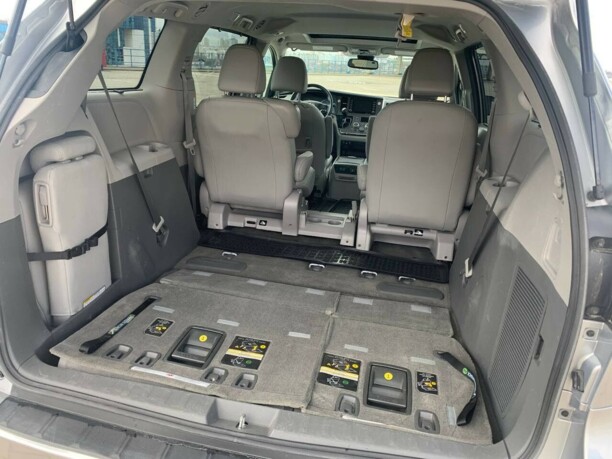 Toyota Sienna III (XL30), 7 мест, 2018 г.