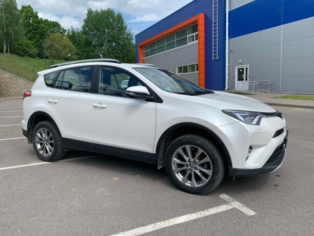 Toyota RAV4 IV (XA40) · Рестайлинг, 5 мест, 2017 г.