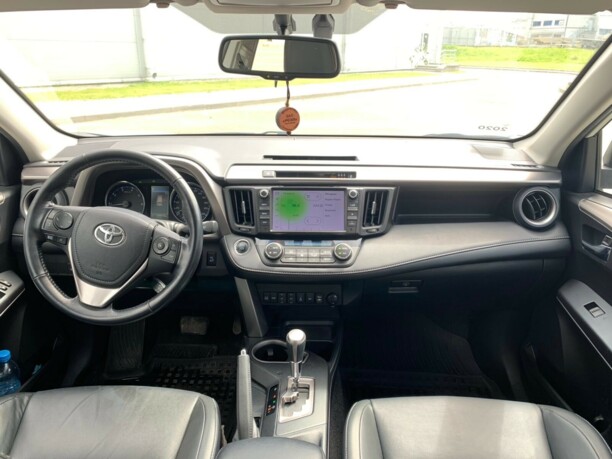 Toyota RAV4 IV (XA40) · Рестайлинг, 5 мест, 2017 г.