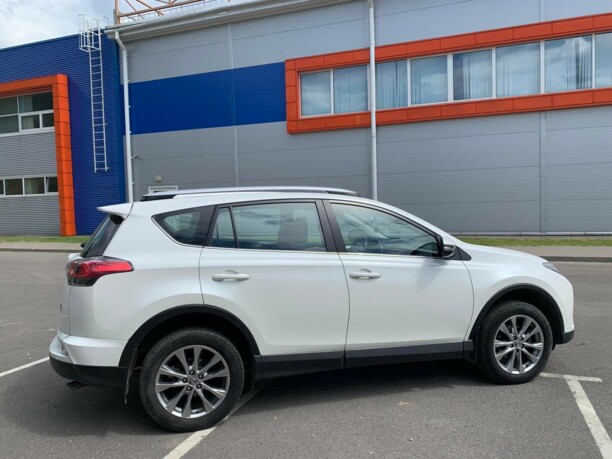 Toyota RAV4 IV (XA40) · Рестайлинг, 5 мест, 2017 г.