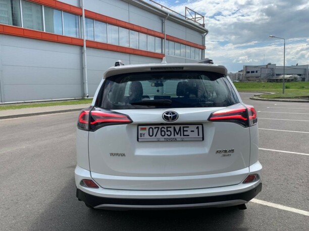 Toyota RAV4 IV (XA40) · Рестайлинг, 5 мест, 2017 г.