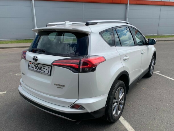 Toyota RAV4 IV (XA40) · Рестайлинг, 5 мест, 2017 г.