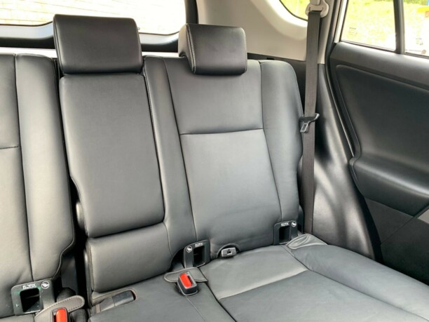 Toyota RAV4 IV (XA40) · Рестайлинг, 5 мест, 2017 г.