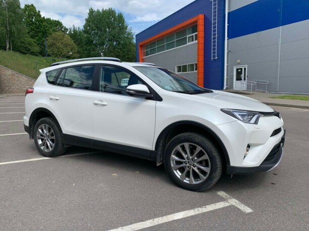 Toyota RAV4 IV (XA40) · Рестайлинг, 5 мест, 2017 г.