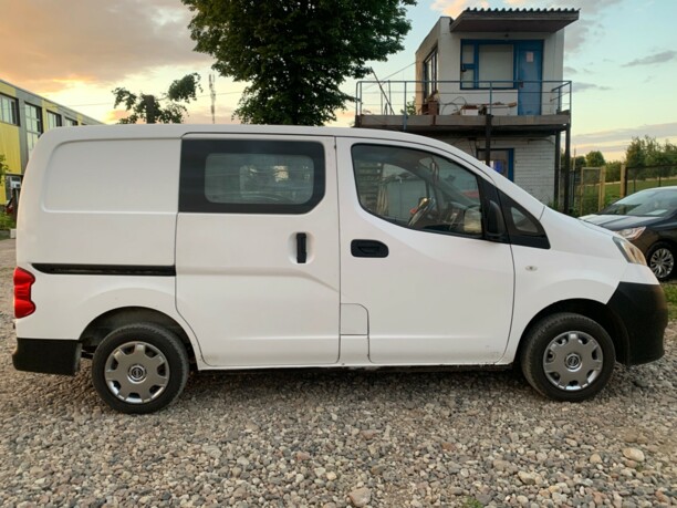 Nissan NV200, 2010 г.