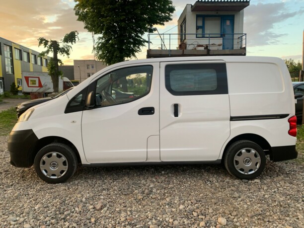 Nissan NV200, 2010 г.
