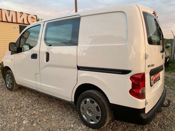 Nissan NV200, 2010 г.