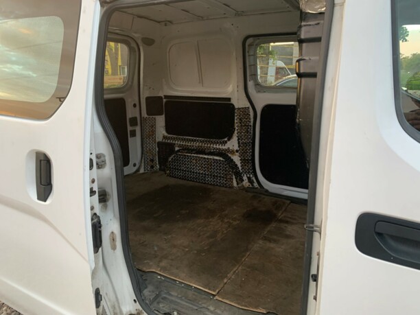 Nissan NV200, 2010 г.