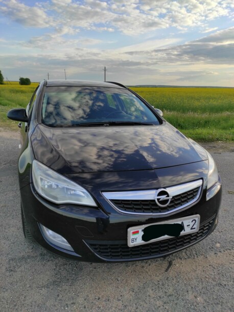 Opel Astra J, 2010 г.