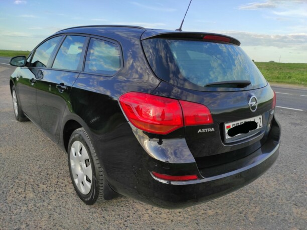 Opel Astra J, 2010 г.