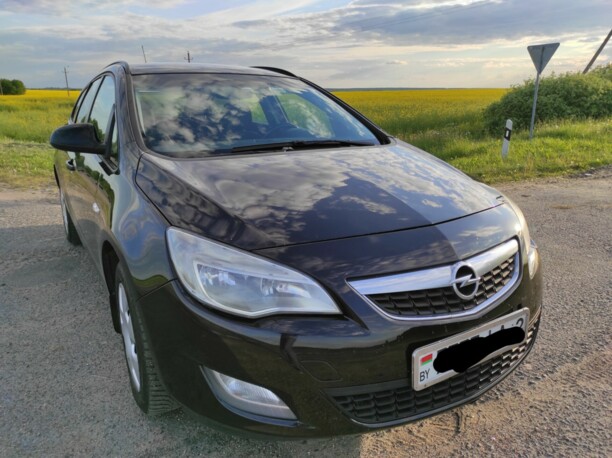 Opel Astra J, 2010 г.