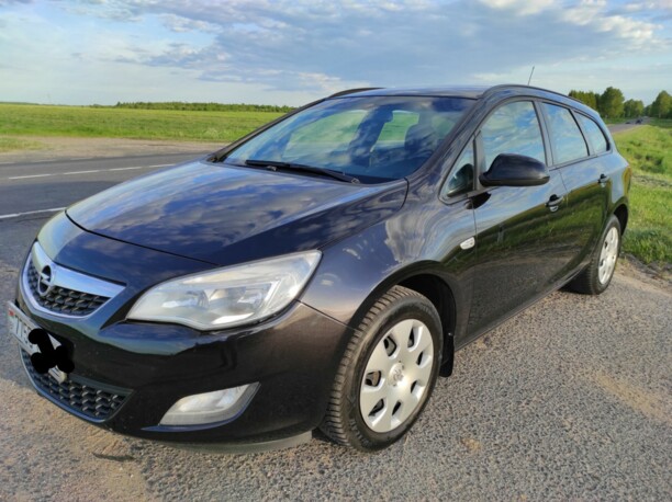 Opel Astra J, 2010 г.