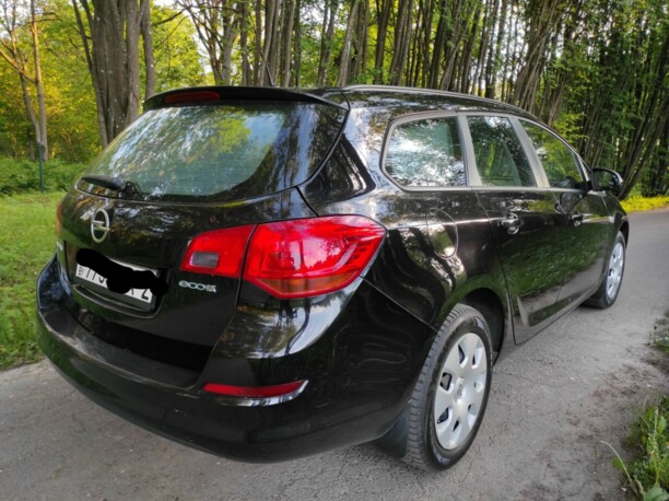 Opel Astra J, 2010 г.