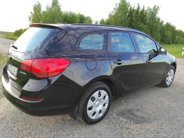 Opel Astra J, 2010 г.