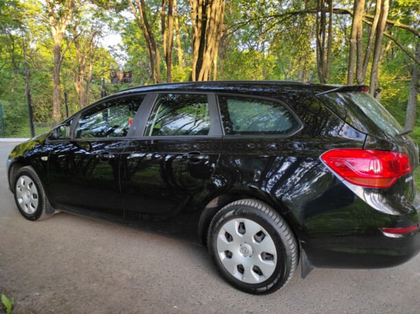 Opel Astra J, 2010 г.
