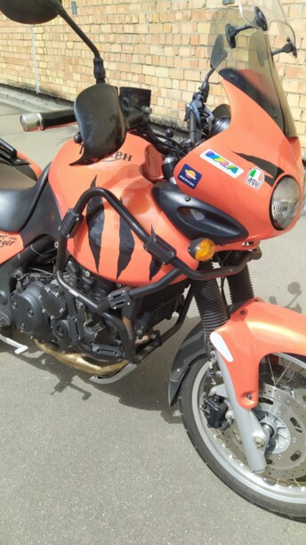 Triumph Tiger 955i, 2004 г.