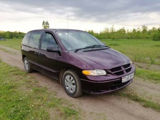 Dodge Caravan III, 7 мест, 1998 г.