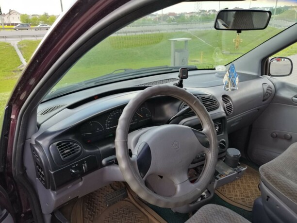 Dodge Caravan III, 7 мест, 1998 г.