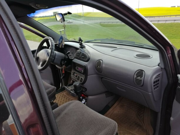 Dodge Caravan III, 7 мест, 1998 г.