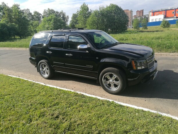 Chevrolet Tahoe GMT900, 7 мест, 2008 г.