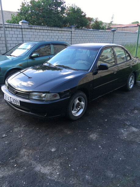 Mitsubishi Mirage V, 2000 г.