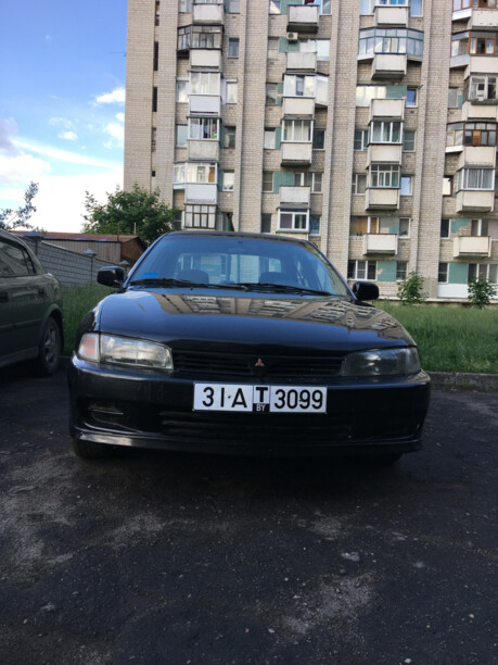 Mitsubishi Mirage V, 2000 г.