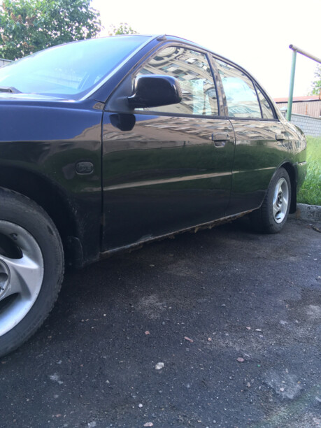 Mitsubishi Mirage V, 2000 г.