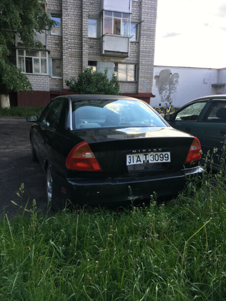 Mitsubishi Mirage V, 2000 г.