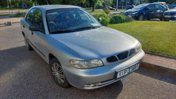 Daewoo Nubira J100, 1998 г.