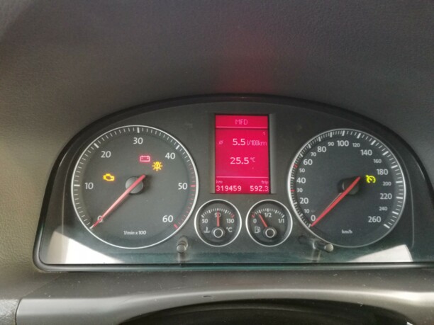 Volkswagen Touran I, 7 мест, 2005 г.