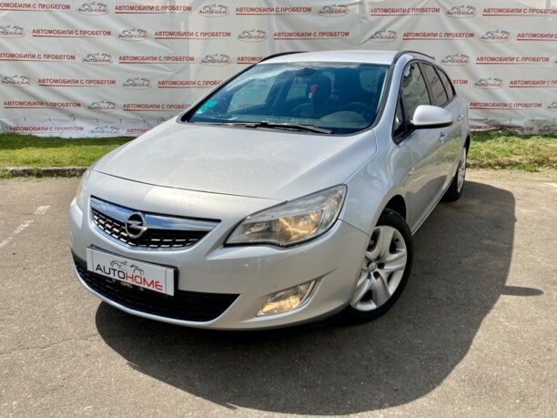 Opel Astra J, 2011 г.