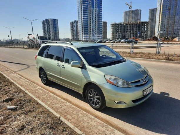 Toyota Sienna II (XL20) · Рестайлинг, 7 мест, 2006 г.
