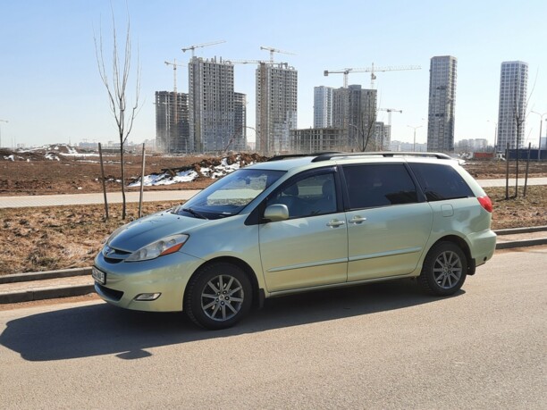 Toyota Sienna II (XL20) · Рестайлинг, 7 мест, 2006 г.